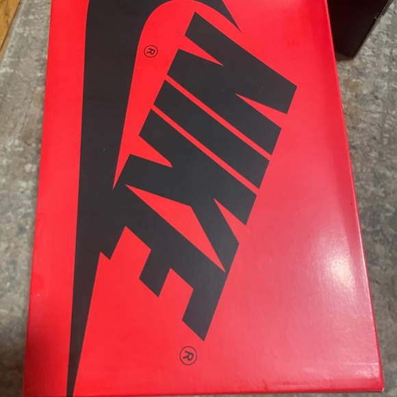 Wmns Air Jordan 1 High OG 'NC to Chi' NIB size 7 - Picture 4 of 9